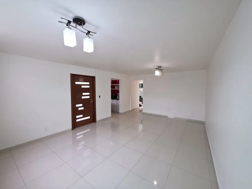 Foto 5 de Casa en Venta en Santa Mónica, Guadalajara