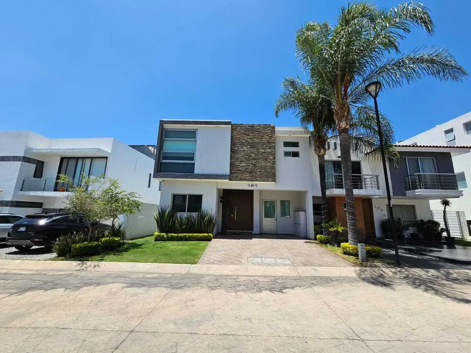 Foto 2 de Casa en Venta en Provenza Residencial - Sur 191