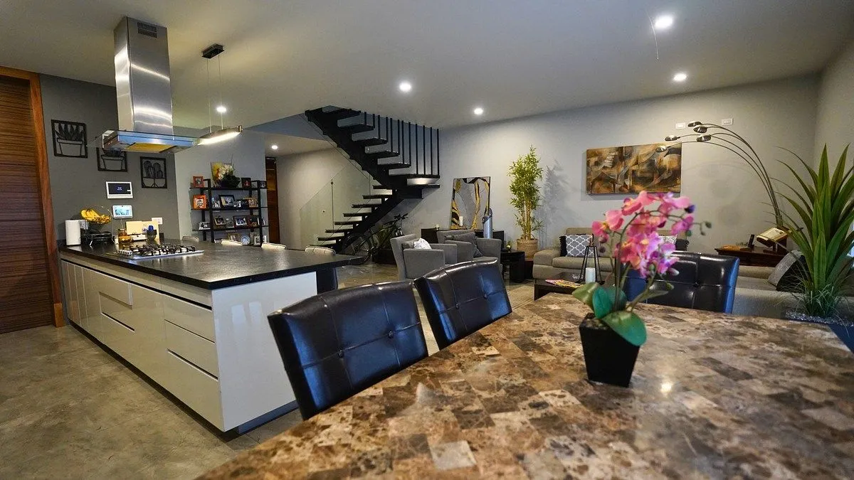Foto 8 de CASA EN VENTA EN PUNTO SUR ESTE FRENTE A PARQUE