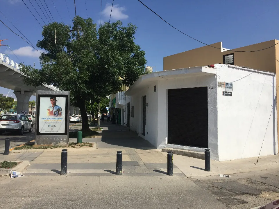 Foto 8 de Local Comercial en renta en Avenida Manuel Ávila Camacho, San Miguel De Mezquitan, Guadalajara