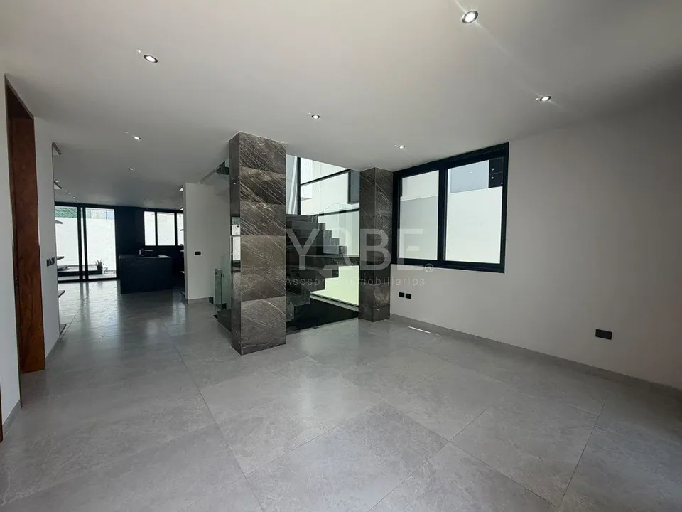 Foto 4 de En venta CASA DE LUJO en Valle Imperial