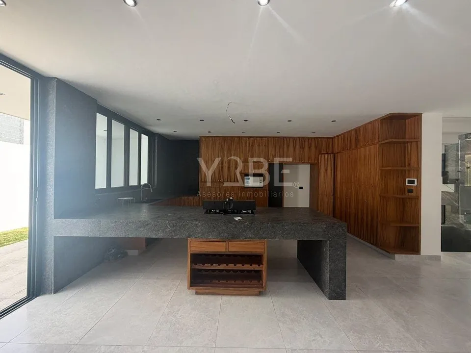 Foto 6 de En venta CASA DE LUJO en Valle Imperial