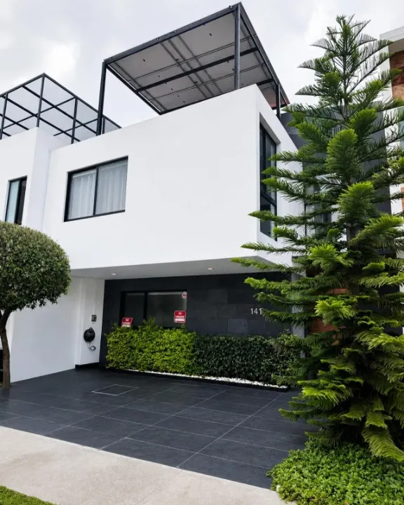 Casa en venta en JARDINES DE LIMOGES, VALLE IMPERIAL, ZAPOPAN