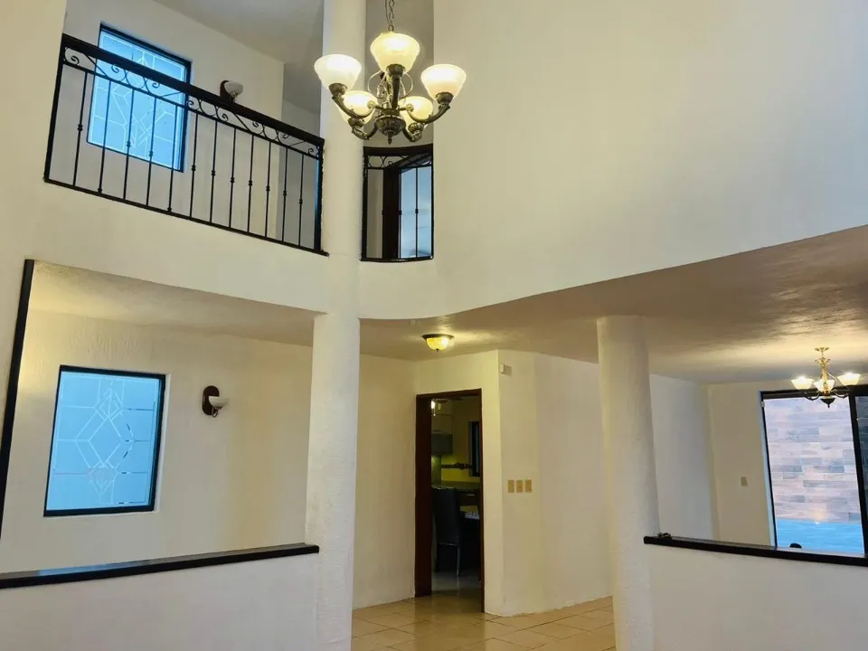Foto 4 de Casa en venta en Circuito del Lince Norte, Ciudad Bugambilias, Zapopan