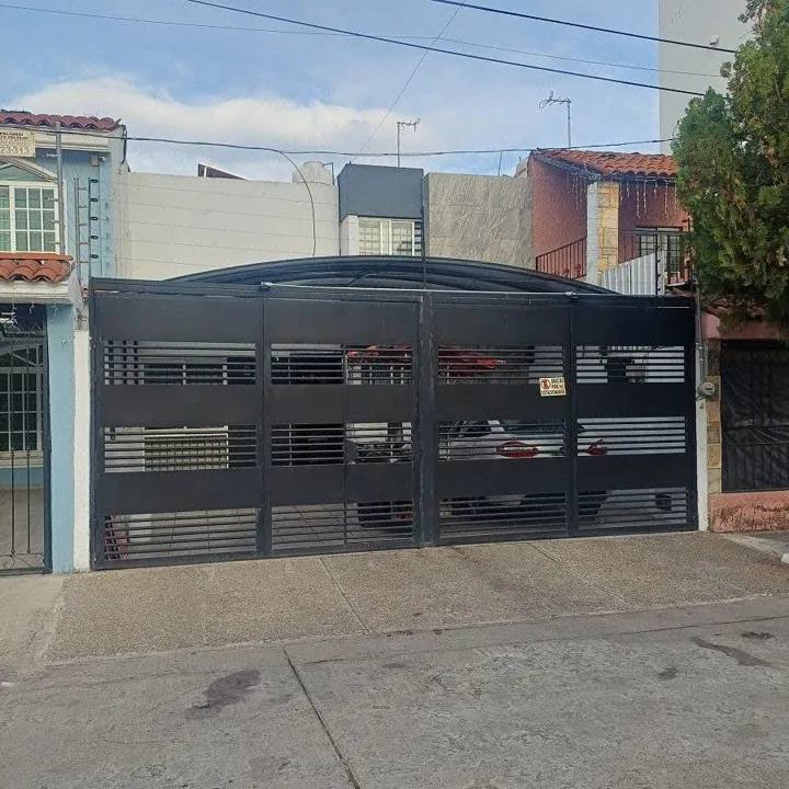 Casa en Venta en Jardines de la Cruz en Guadalajara, Jalisco