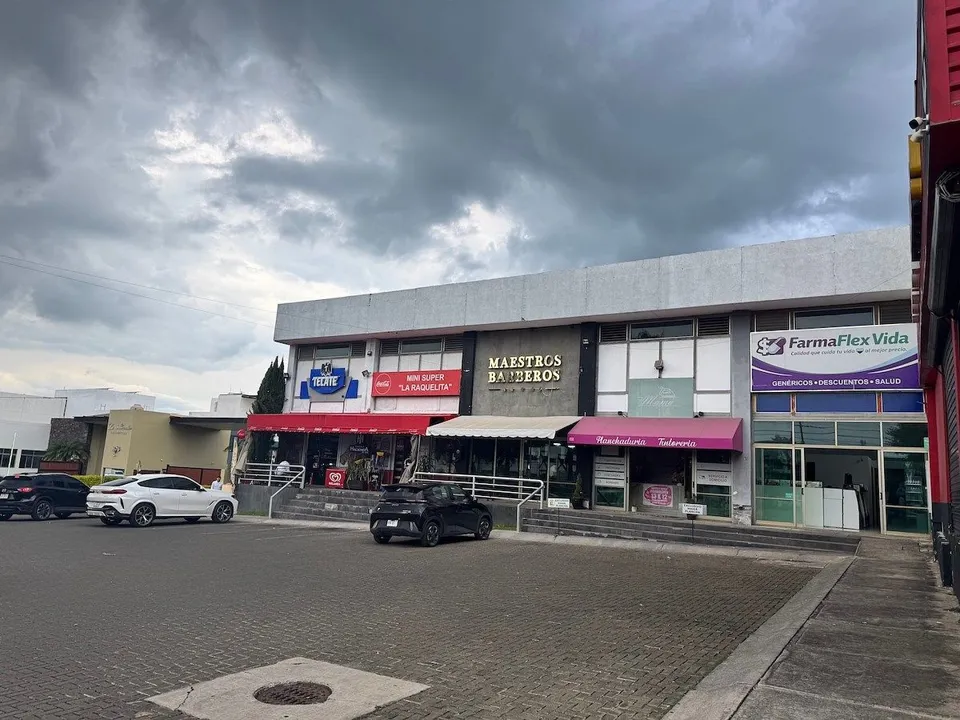 Foto 2 de Locales Comerciales en Renta en Los Almendros, Zapopan