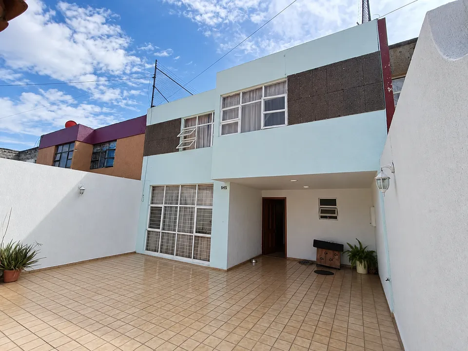 CASA EN VENTA EN JARDINES ALCALDE