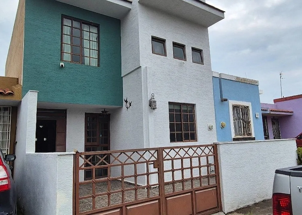 Foto 2 de Casa en Venta de 4 recámaras, Zona Colotlán