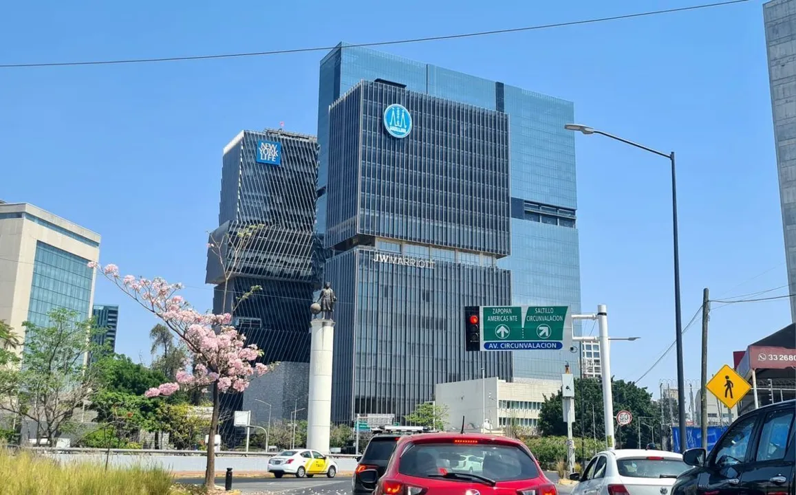Espectaculares Oficinas en Renta Complejo Américas MIL500, desde 540m2 obra gris