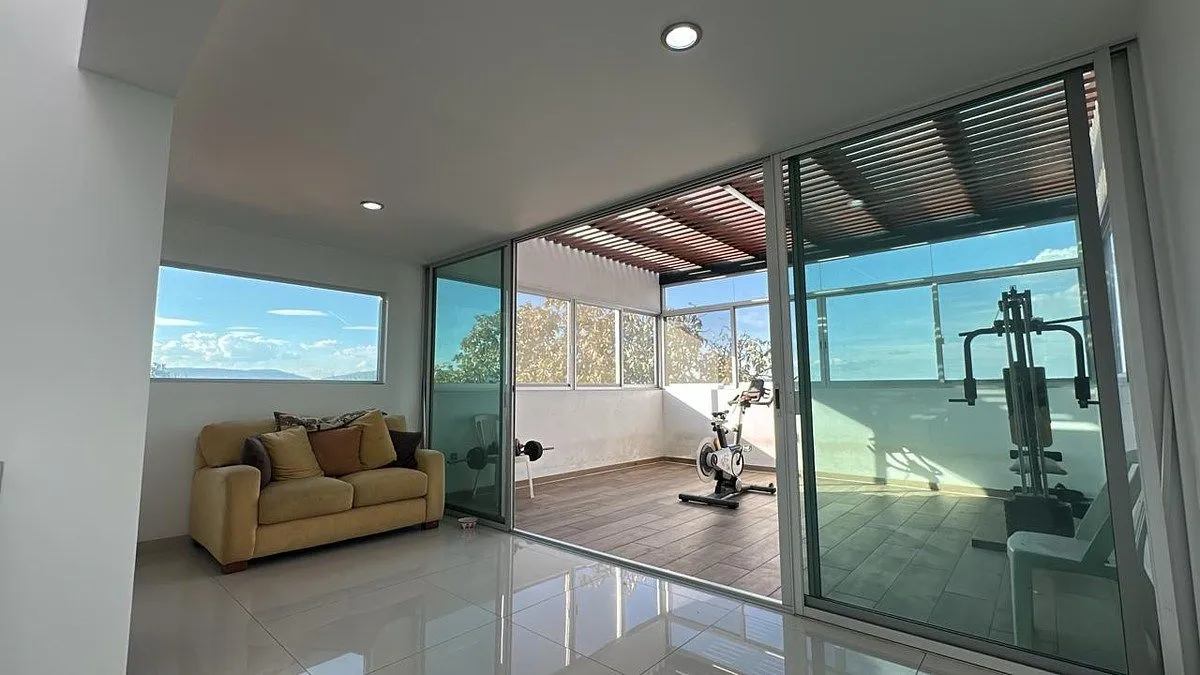 Foto 4 de Casa en venta en bugambilias dentro de coto