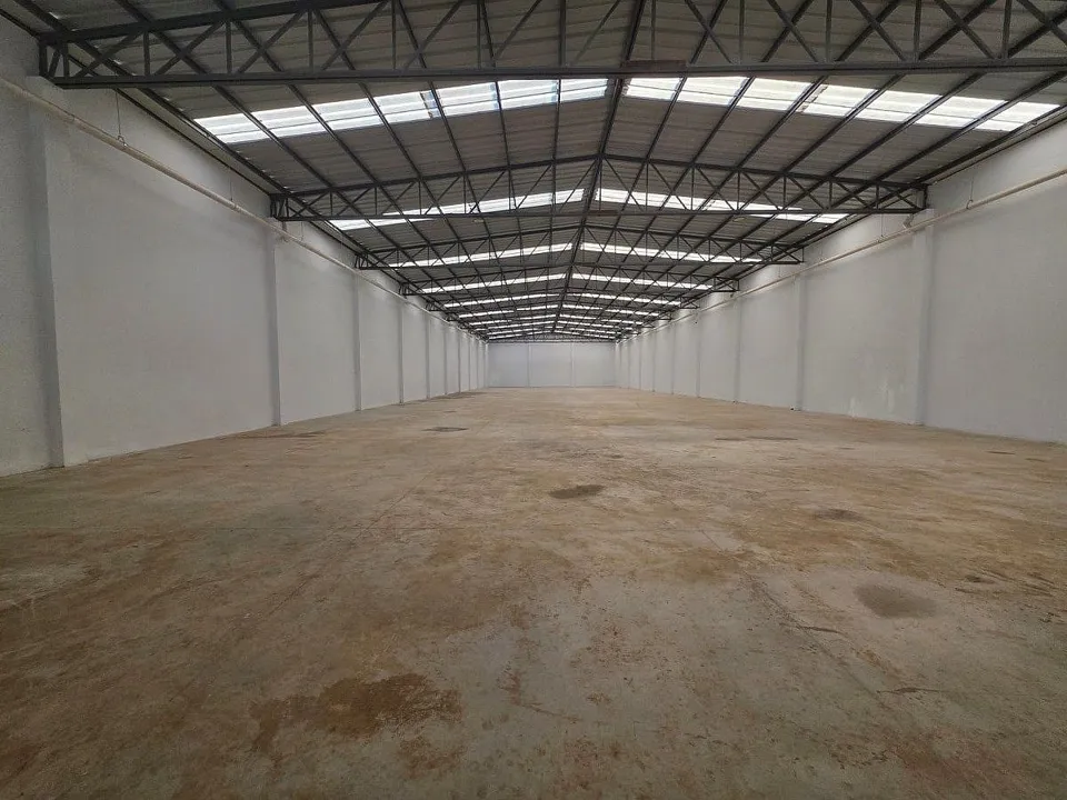 Foto 4 de Bodega Industrial Nueva, en Renta.  Colonia San Francisco de la Soledad. T
