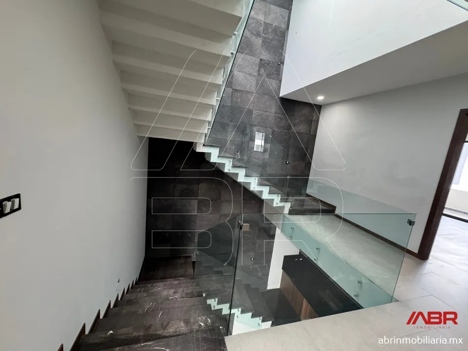 Foto 8 de Casa Nueva Venta -  Precio Preventa en Esquina Coto Frente a Metropolitano