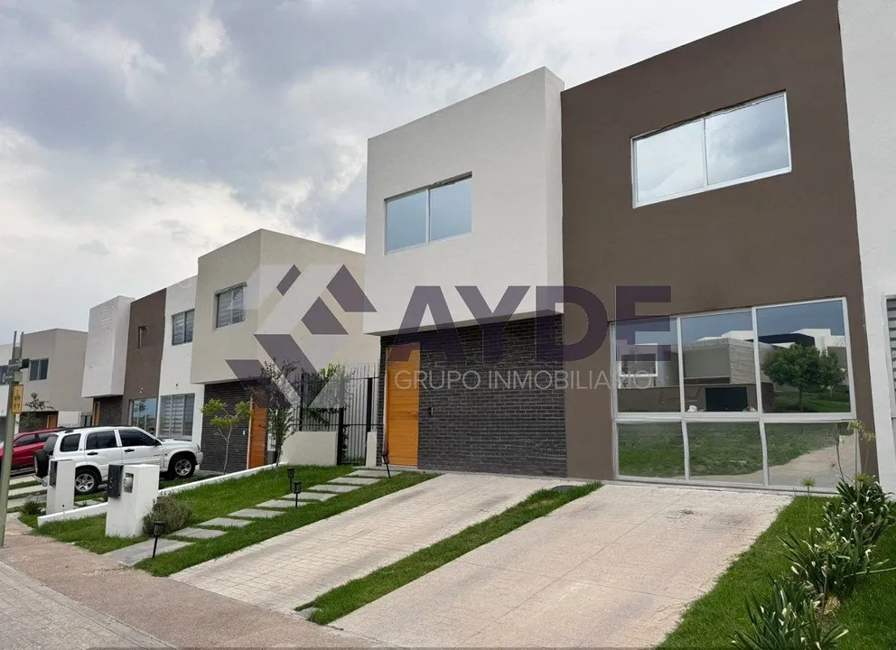 Foto 2 de CASA EN VENTA EN COLINAS DE SAN ISIDRO INT. 54