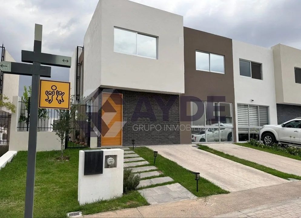 Foto 3 de CASA EN VENTA EN COLINAS DE SAN ISIDRO INT. 54