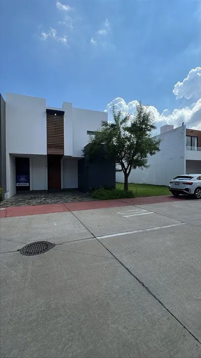 CASA EN RENTA EN SOLARES