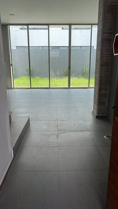Foto 2 de CASA EN RENTA EN SOLARES