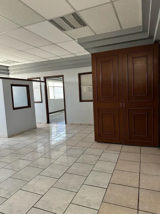 Oficinas en Lopez Mateos sur en Renta