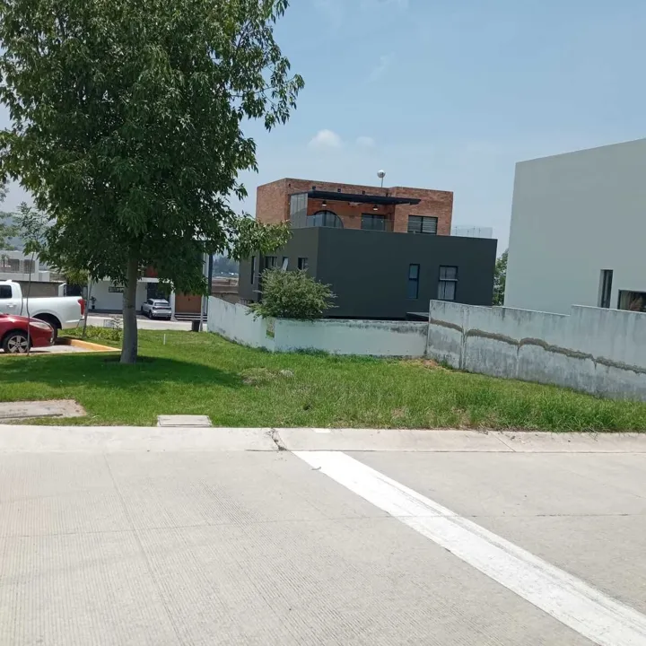 Terreno en Venta en Los Robles, Zapopan
