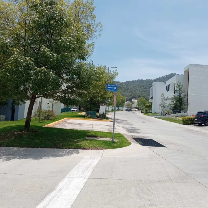 Foto 4 de Terreno en Venta en Los Robles, Zapopan