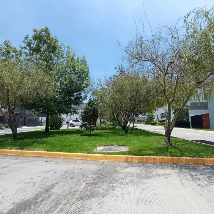 Foto 6 de Terreno en Venta en Los Robles, Zapopan