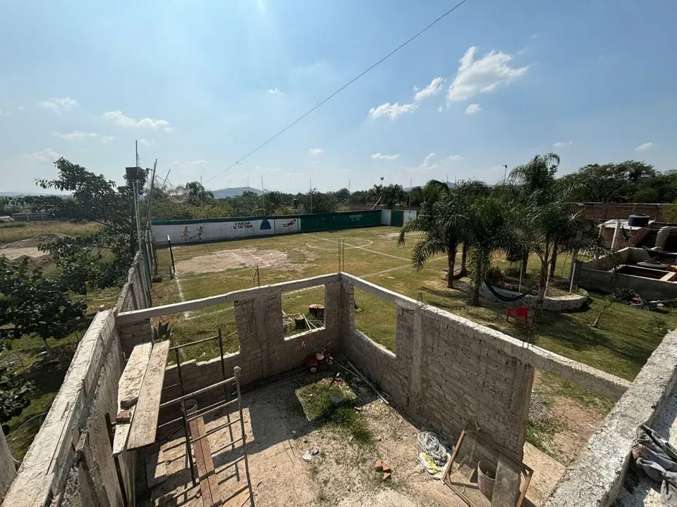 Foto 4 de CASA EN VENTA CON TERRAZA, LOCALES, AREAS VERDES, RESTAURANTE, EL SALTO, JALISCO