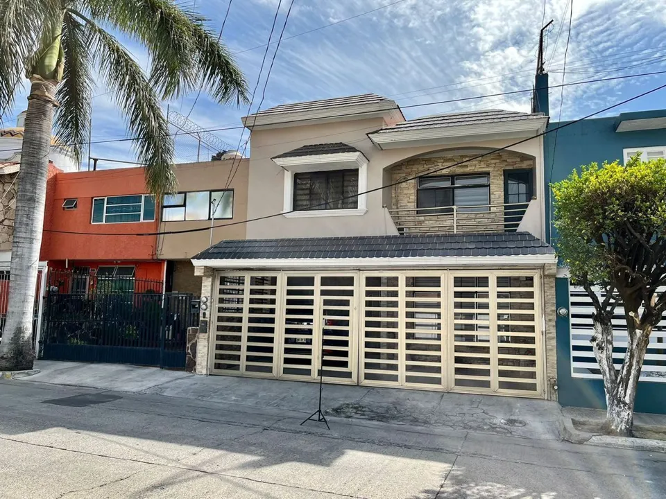 Residencial Casa Venta Independencia Norte Guadalajara | RCV-1826