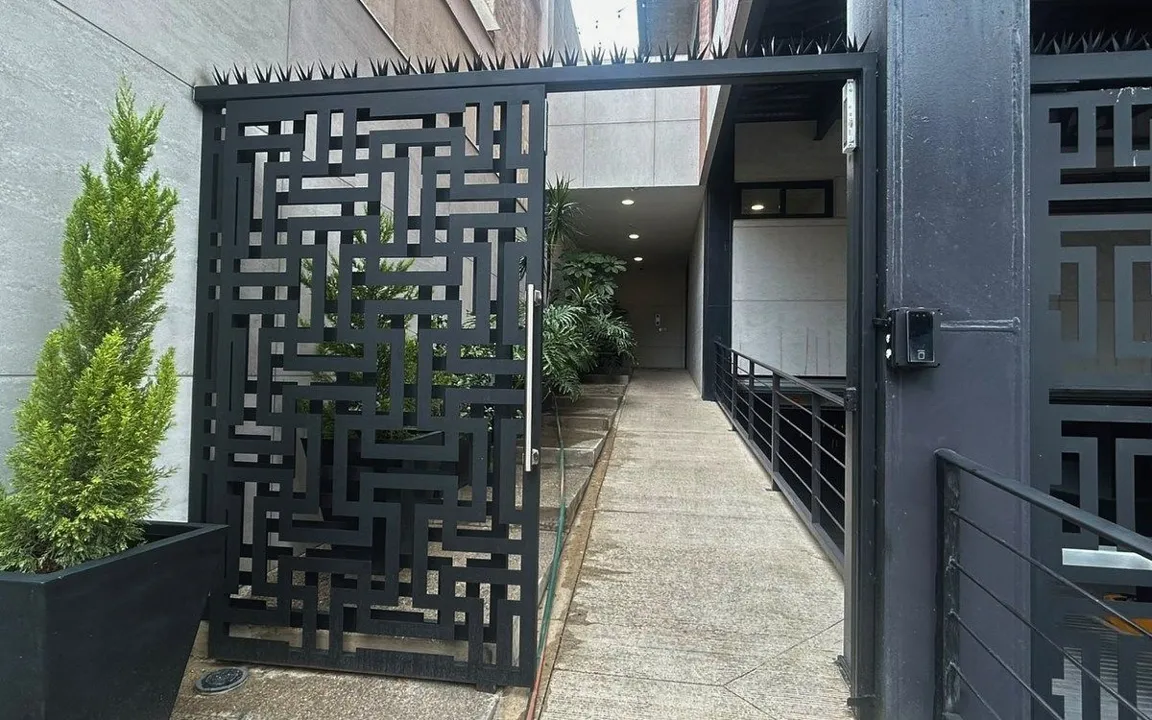 Foto 3 de Departamento en Renta sobre Calzada Lázaro Cárdenas, Chapalita, Gdl.