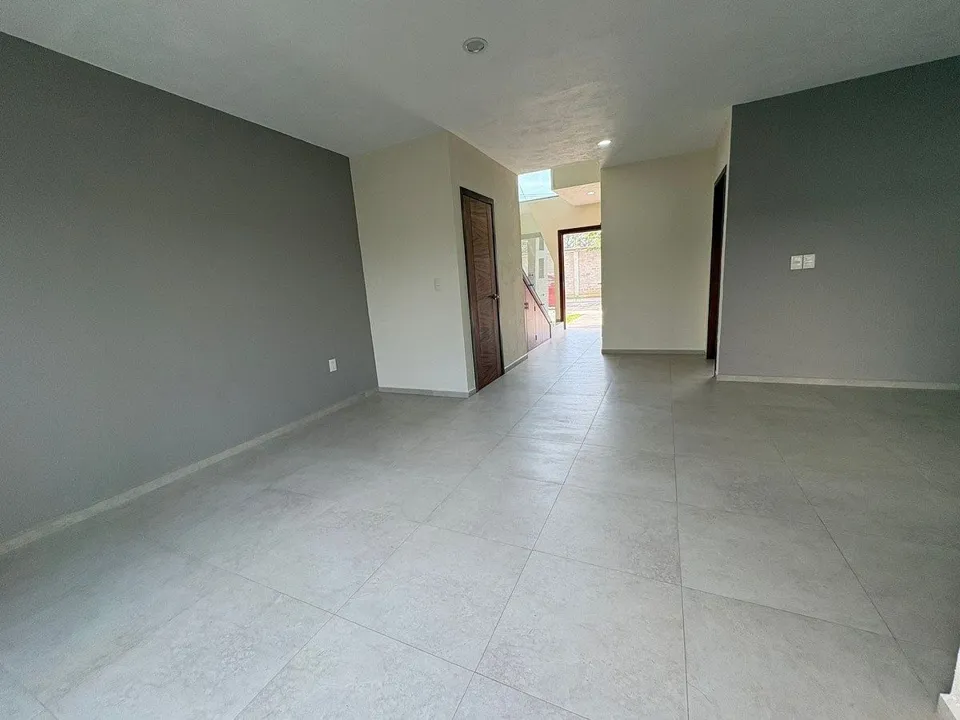 Foto 8 de SE VENDE CASA RESIDENCIAL  ARGENTA EN ZAPOPAN.