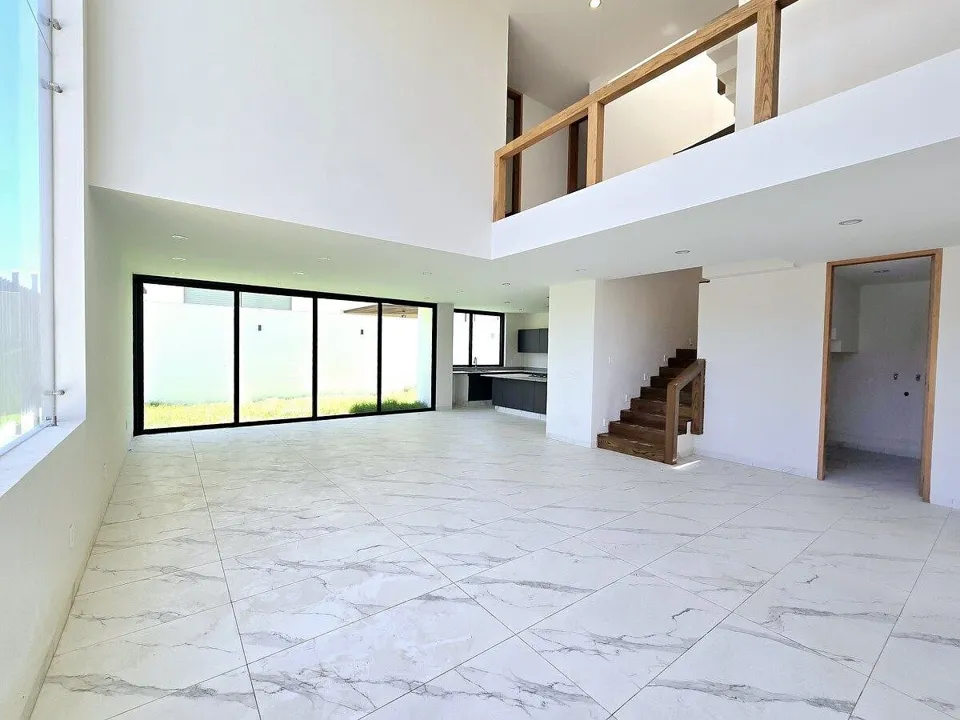 Foto 7 de Valle Imperial casa en venta en 3 niveles