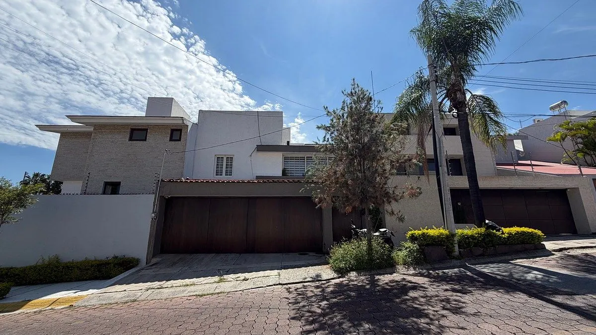 CASA EN RENTA COL RINC DE SANTA RITA