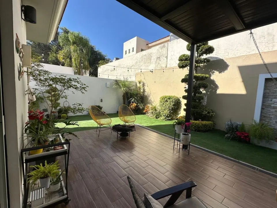 Foto 3 de Casa en venta en San Jose del Tajo a un costado del Palomar. Hermosa vista a la Primavera. Una recam