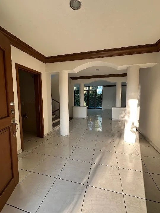 Foto 3 de Casa en venta en Paseo San Alfonso, Valle Real, Zapopan