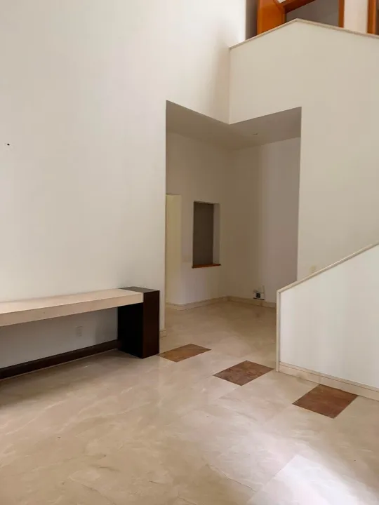 Foto 5 de Casa  en Renta en Valle Real | 1,400m² Terreno y Gran Jardín