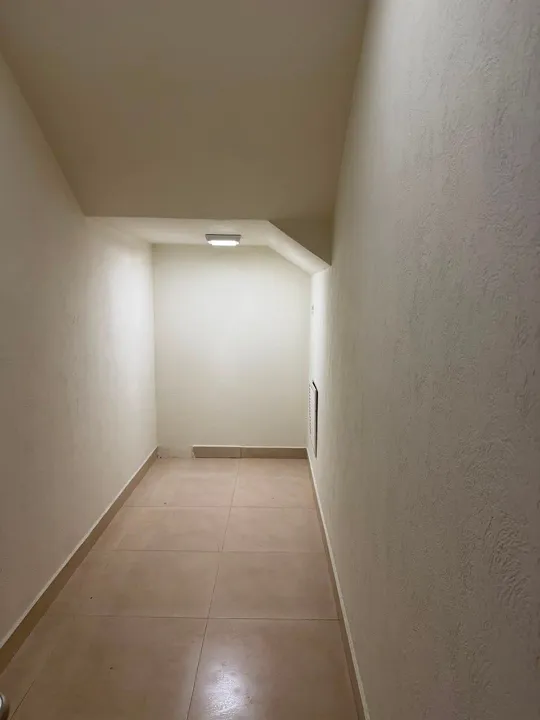 Foto 7 de Casa  en Renta en Valle Real | 1,400m² Terreno y Gran Jardín