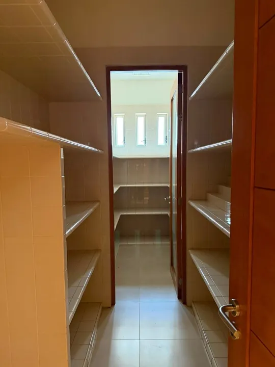 Foto 8 de Casa  en Renta en Valle Real | 1,400m² Terreno y Gran Jardín