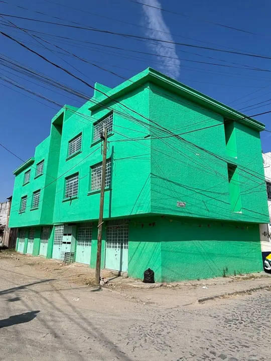 Edificio con departamentos en  Tonala
