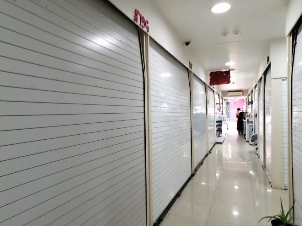 Foto 6 de LOCALES COMERCIALES SOBRE AV.HIDALGO EN ZONA CENTRO