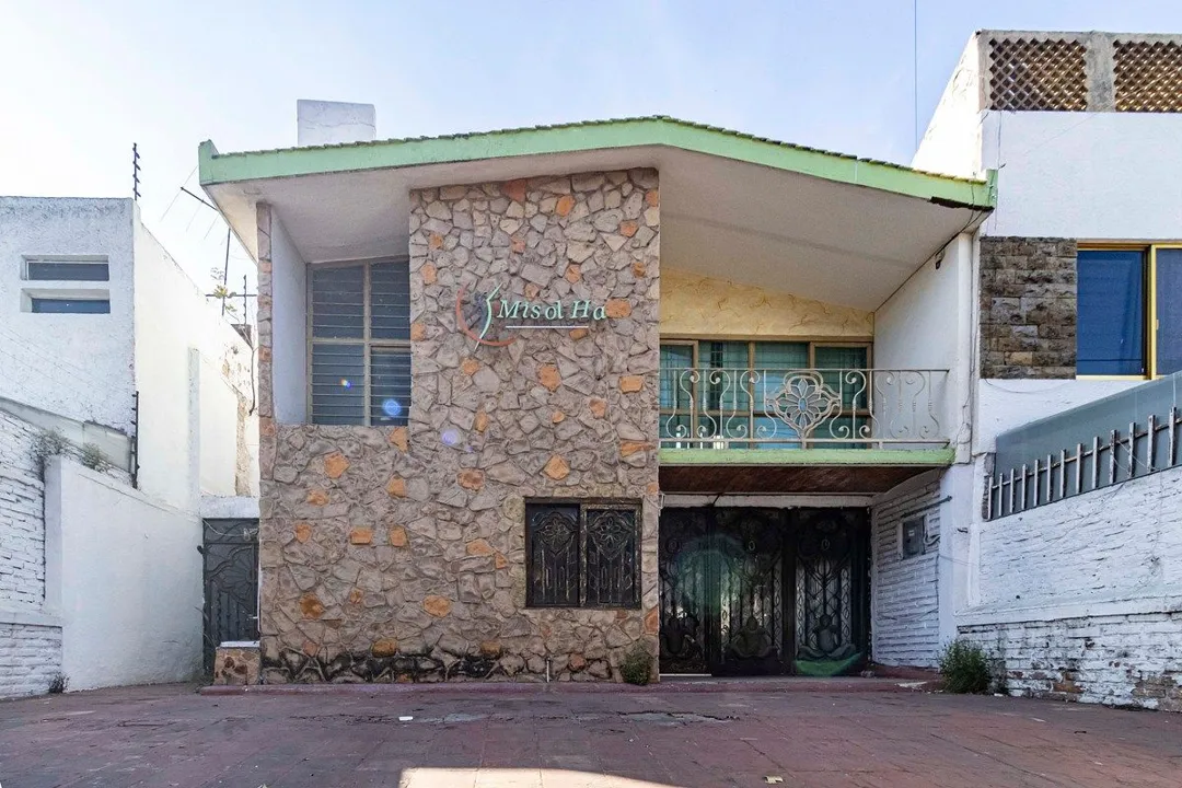 Casa en Renta Para Uso Comercial - Sobre Av Calzada Independencia