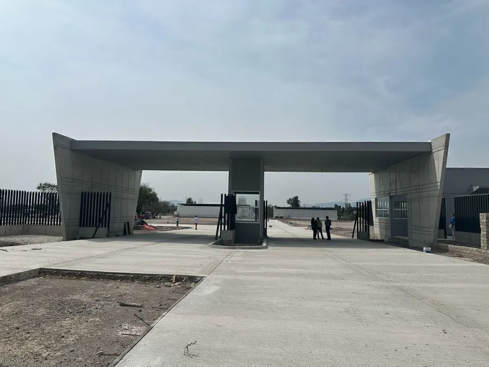 Terrenos industriales en venta dentro de parque sobre Carretera Chapala, Jal.