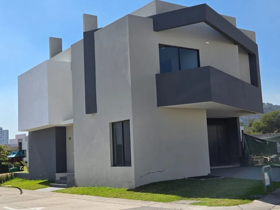 PARQUE METROPOLITANO "PASEOS DEL PARQUE" CASA EN VENTA