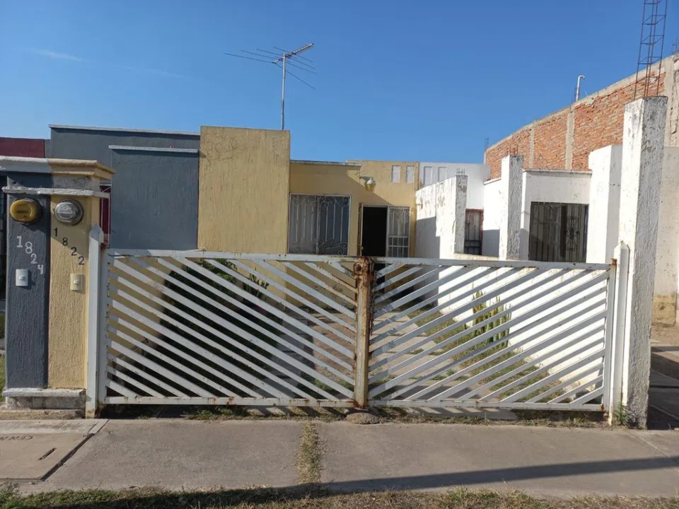 CASA EN VENTA EN VILLA FONTANA – TLAQUEPAQUE