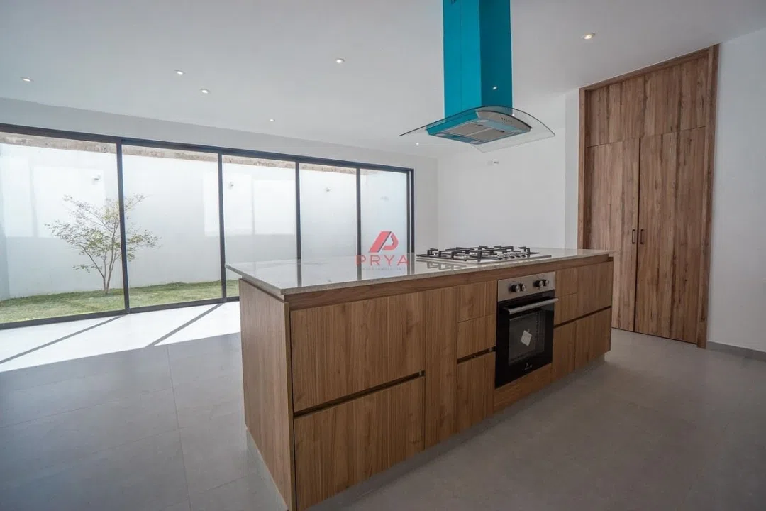 Foto 2 de Casa en Venta en Altanza Solares Zapopan con recámara en planta baja