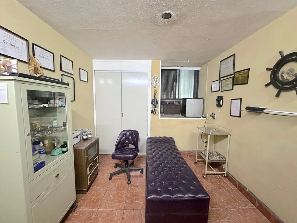 Foto 2 de DEPARTAMENTO /CONSULTORIO / OFICINA EN VENTA EN ARCOS, GUADALAJARA