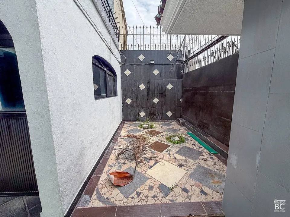 Foto 2 de Casa en Venta o Renta en Jardines Vallarta, 4 Recámaras, Ideal para Oficinas