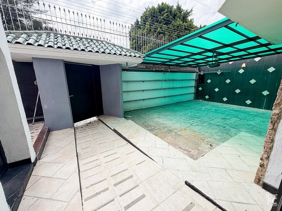 Foto 4 de Casa en Venta o Renta en Jardines Vallarta, 4 Recámaras, Ideal para Oficinas