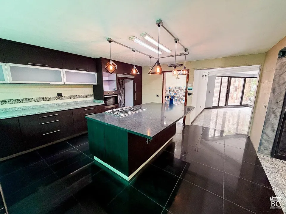 Foto 9 de Casa en Venta o Renta en Jardines Vallarta, 4 Recámaras, Ideal para Oficinas