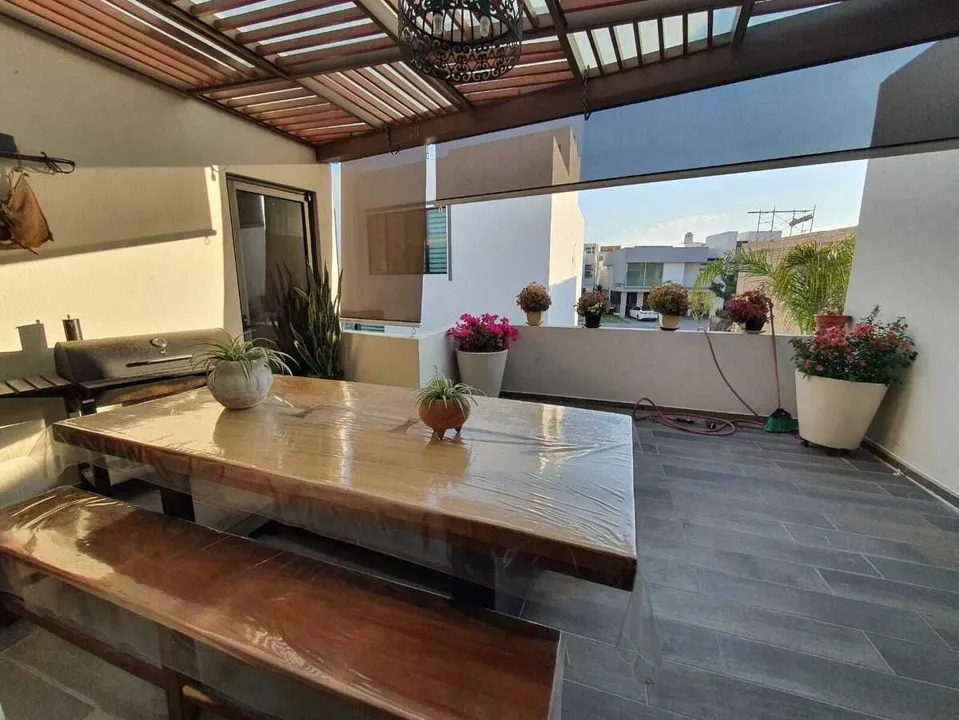 Casa Amueblada en Venta en Solares Valeira
