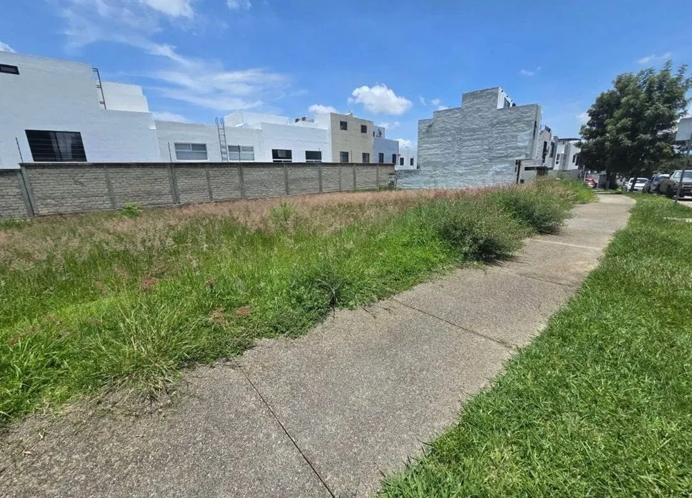 Terreno en fraccionamiento Madeiras, Capital Norte, Zapopan