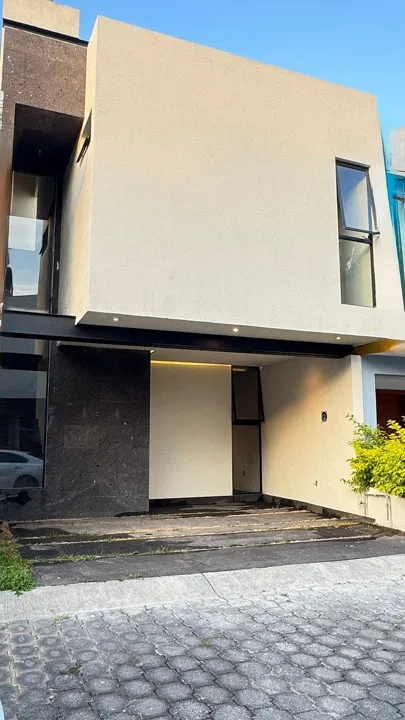 Casa en Venta en Real de Valdepeñas - Fraccionamiento Real del Camichin 83