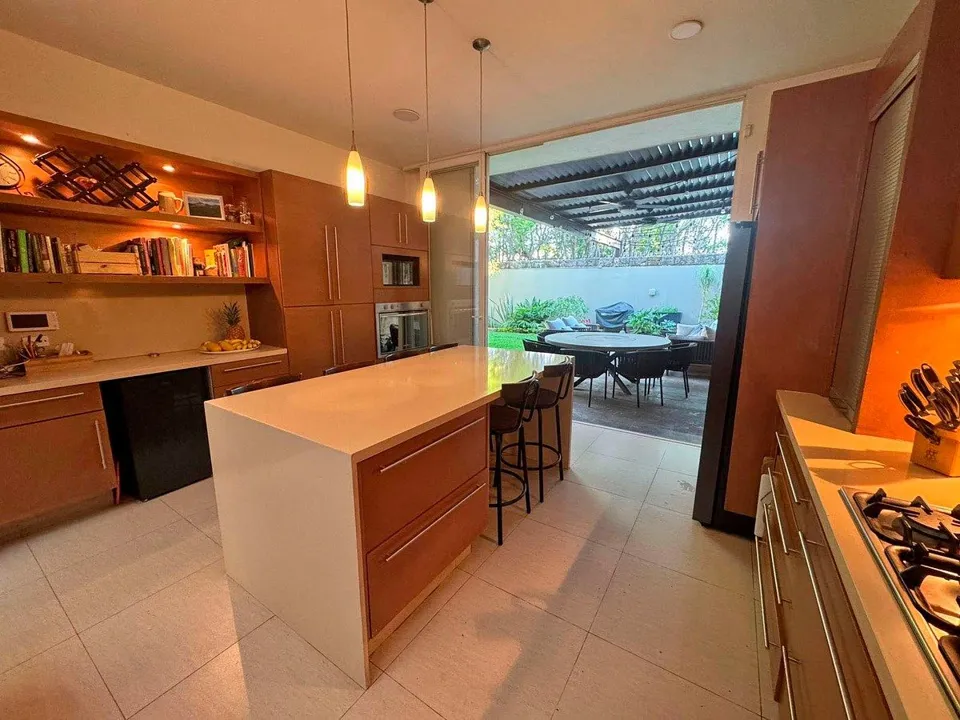 Foto 6 de EXCLUSIVA RESIDENCIA AMUEBLADA EN RENTA EN JACARANDAS